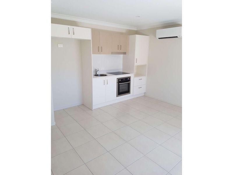 2/256 Jones Road, Bellbird Park QLD 4300
