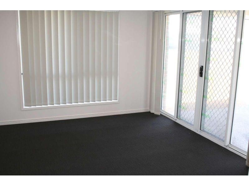 3 Firetail Street, Deebing Heights QLD 4306