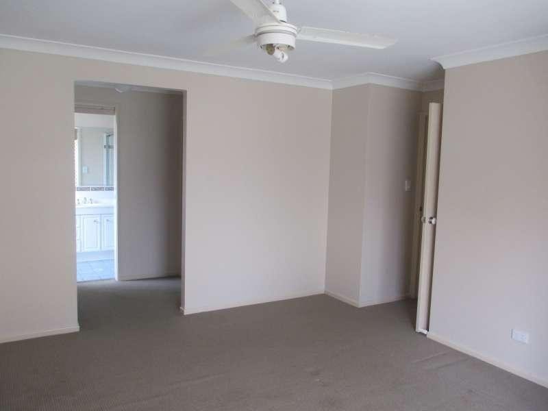 9 Glengarry Lane, Raceview QLD 4305