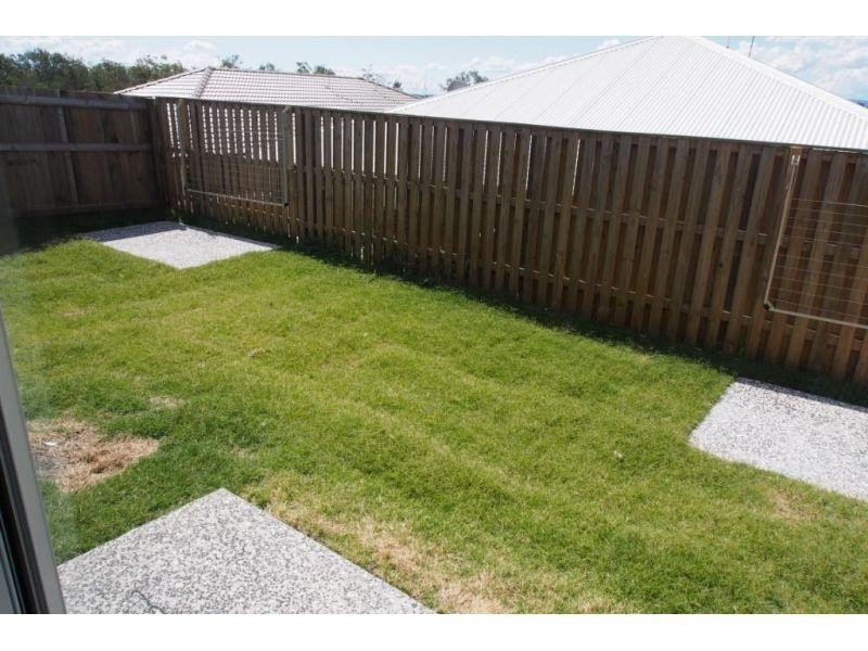 2/49 Jane Street, Leichhardt QLD 4305