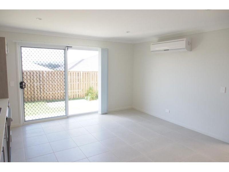 2/49 Jane Street, Leichhardt QLD 4305