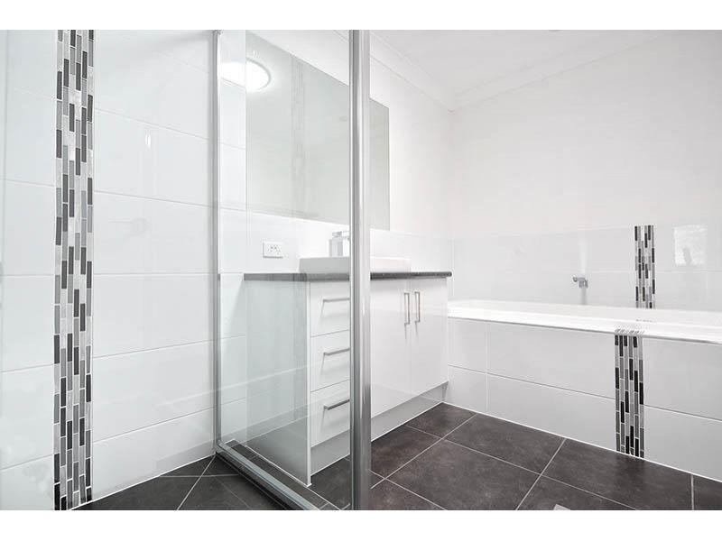 6/18 Workshops Street, Brassall QLD 4305