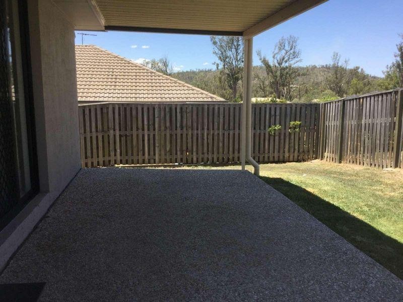 1 Crystalwood Court, Fernvale QLD 4306