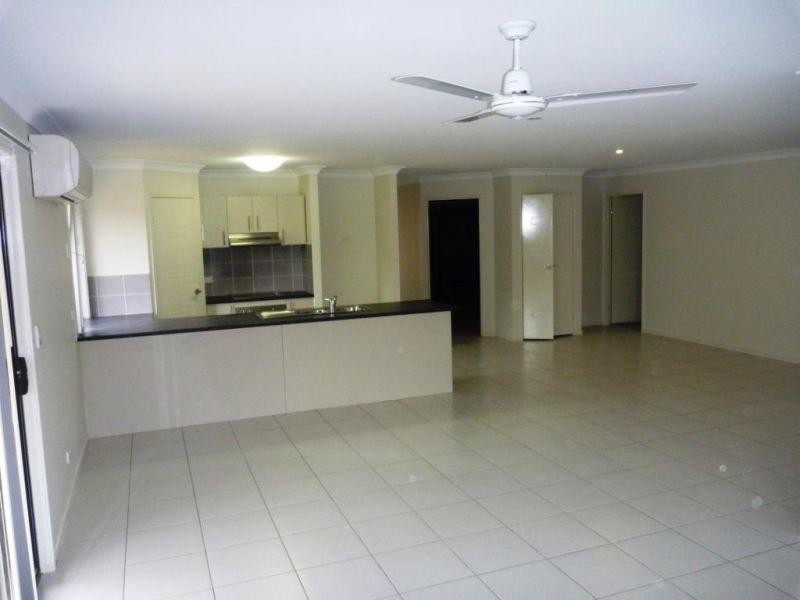 1 Crystalwood Court, Fernvale QLD 4306