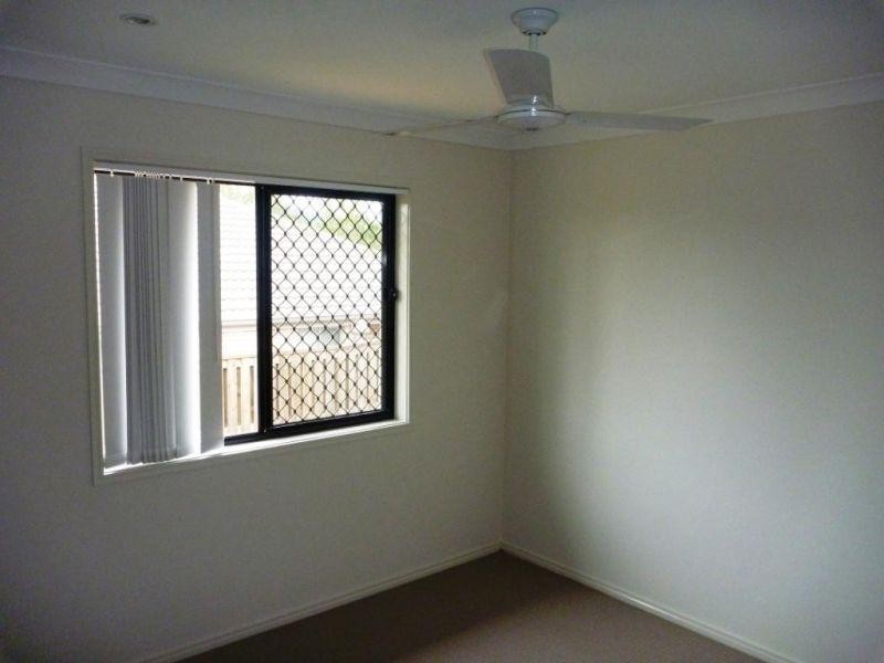 1 Crystalwood Court, Fernvale QLD 4306