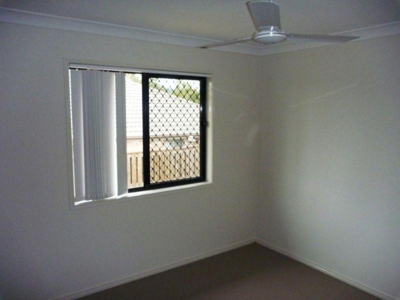 1 Crystalwood Court, Fernvale QLD 4306