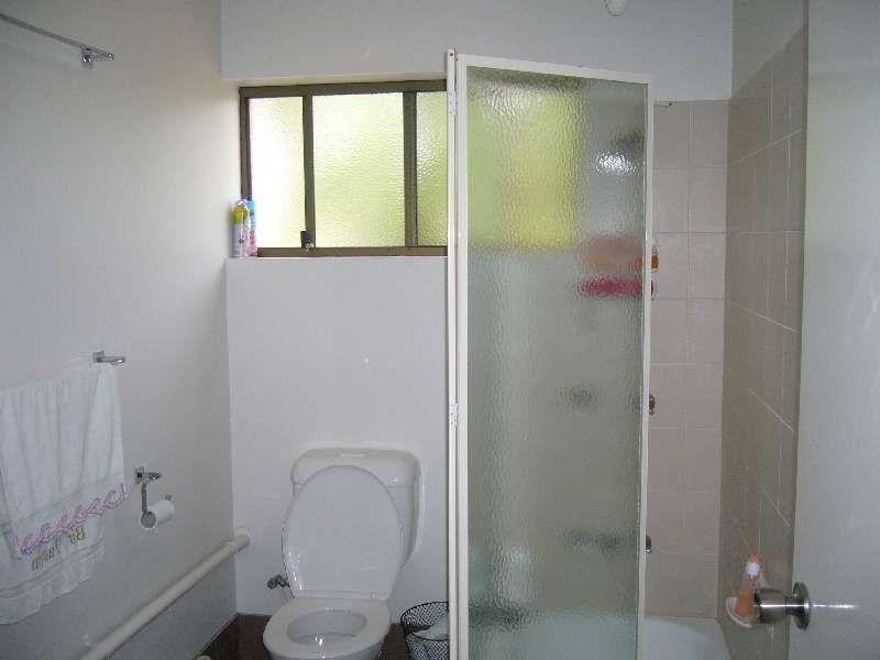 2/5 Mount Street, Greenslopes QLD 4120