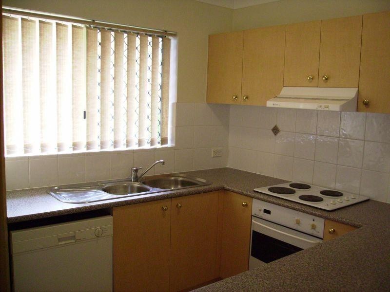 8/69 Shakespeare Street, Coorparoo QLD 4151