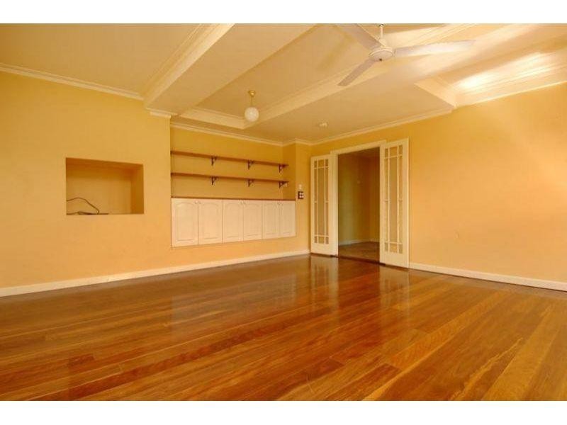 5 Howard Street, Coorparoo QLD 4151