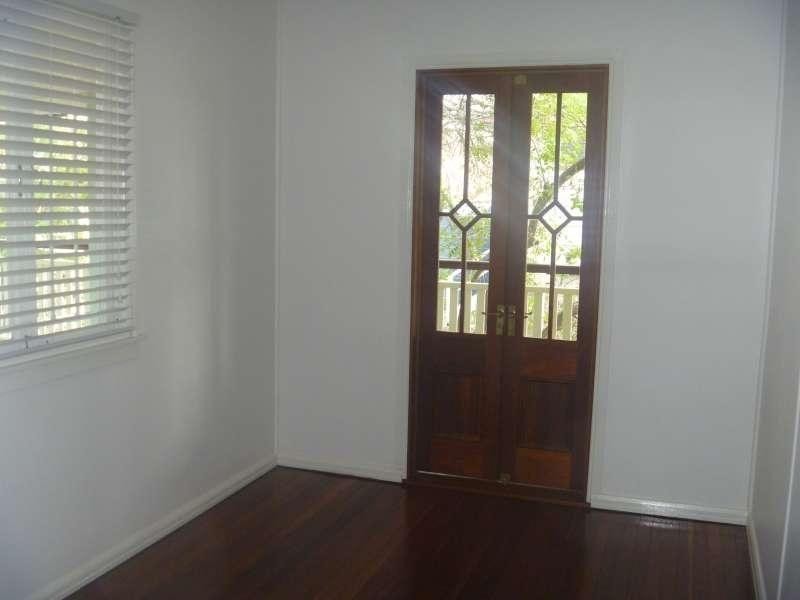 60 Sandy Camp Road, Wynnum QLD 4178