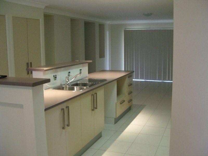 54 Lexey Crescent, Wakerley QLD 4154