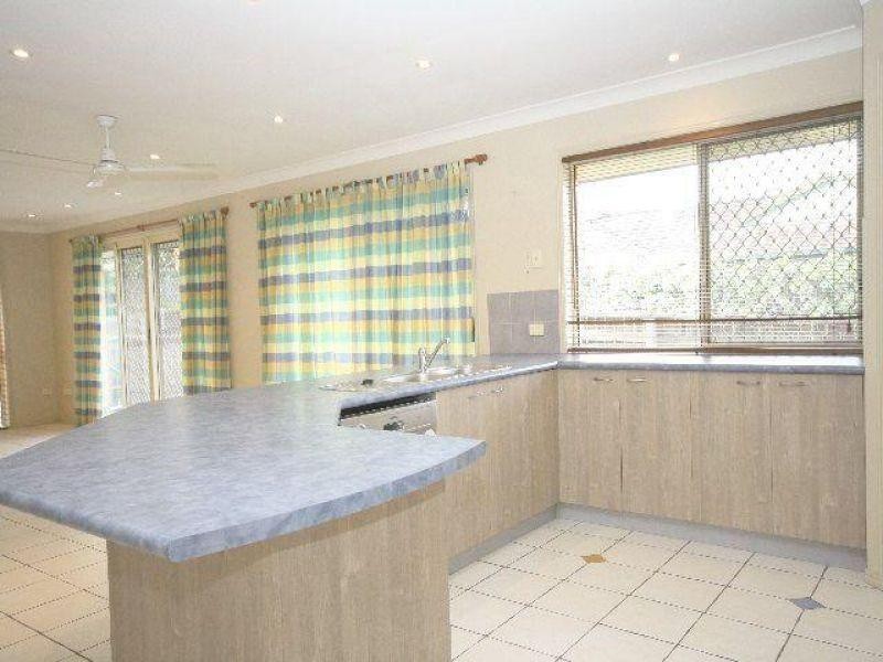 41 Hill Crescent, Carina Heights QLD 4152