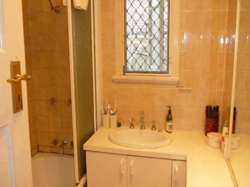 80 Denman Street, Greenslopes QLD 4120