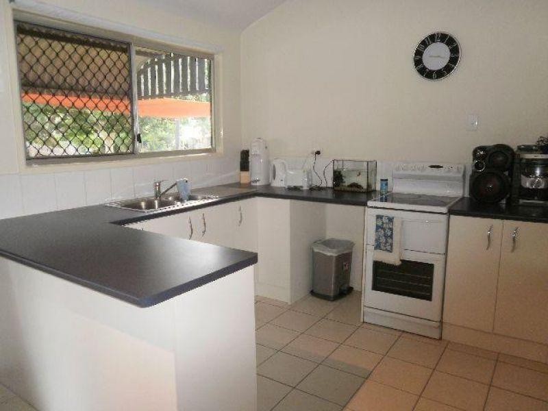 6 Banks Crescent, Wynnum West QLD 4178