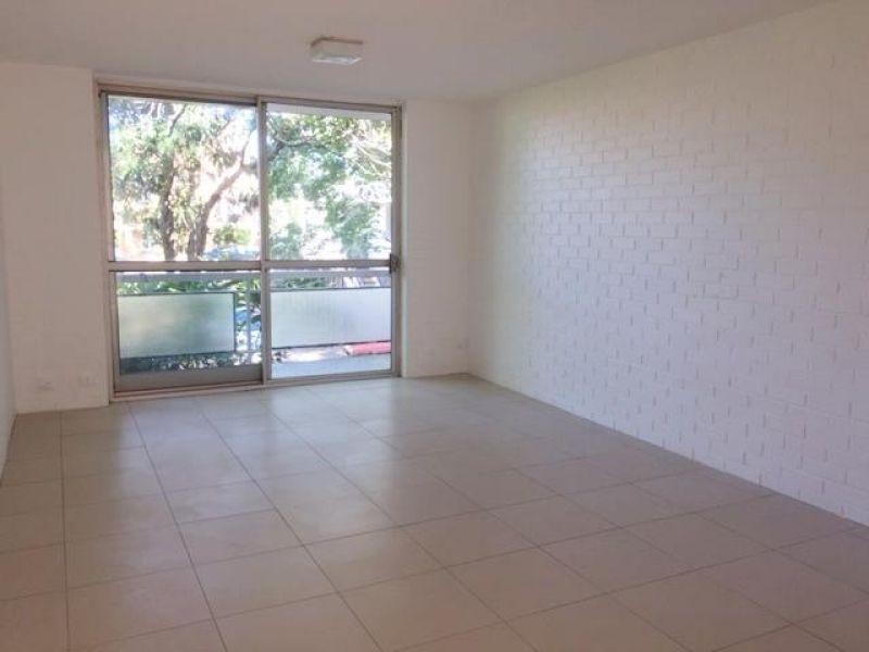 2/248 Cavendish Road, Coorparoo QLD 4151