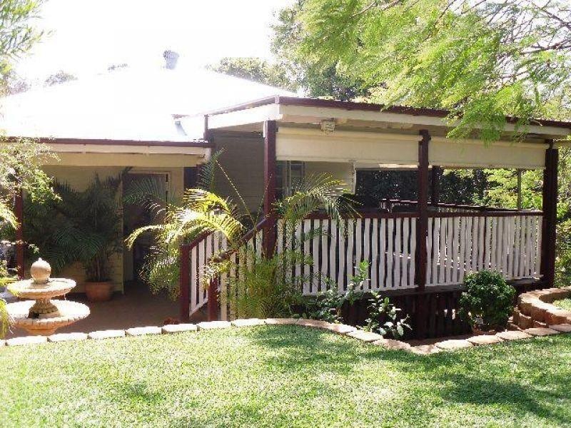 15 Pitney Street, Camp Hill QLD 4152