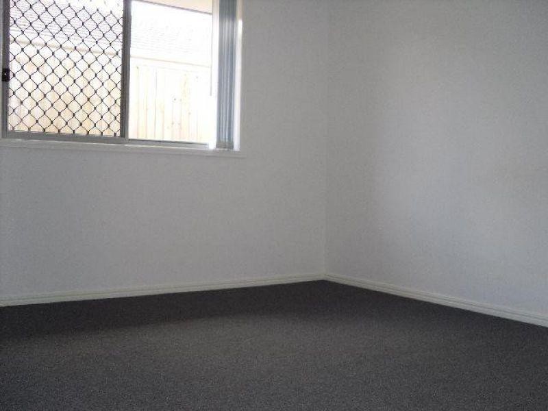 28 Stoneleigh Way, Holmview QLD 4207