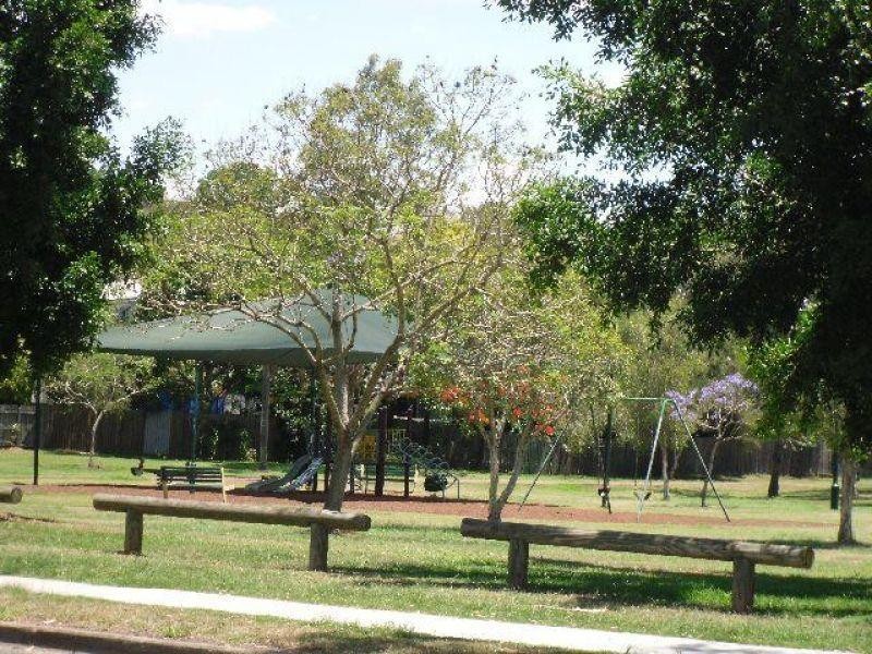 1/131 Riding Road, Hawthorne QLD 4171