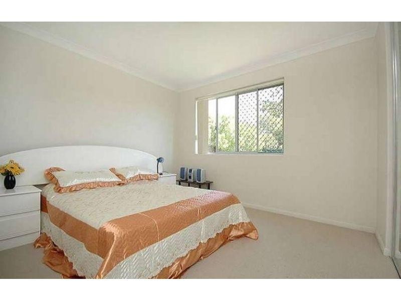 3/38 Peach Street, Greenslopes QLD 4120