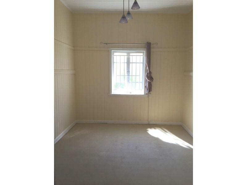 99 Chester Road, Annerley QLD 4103