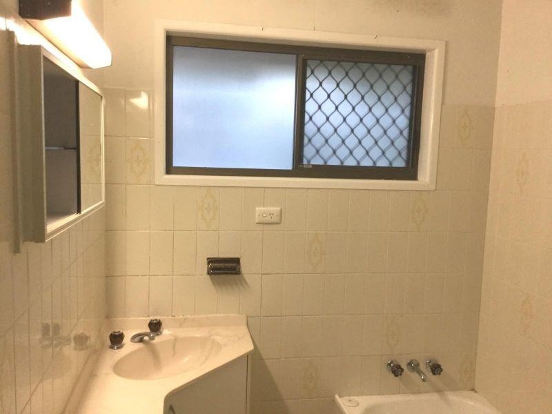 37 Seabreeze Road, Manly West QLD 4179