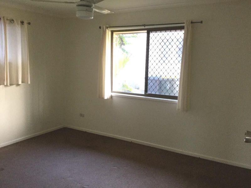 37 Seabreeze Road, Manly West QLD 4179