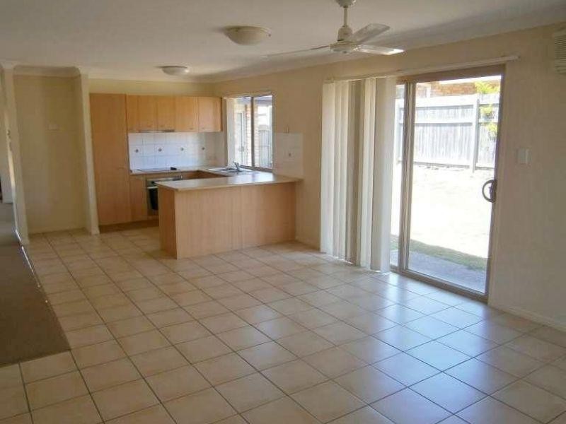 15 Rachel Drive, Crestmead QLD 4132