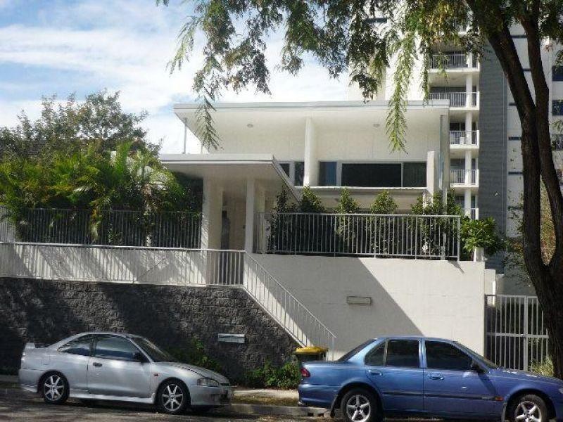 2/14 Manning Street, Milton QLD 4064