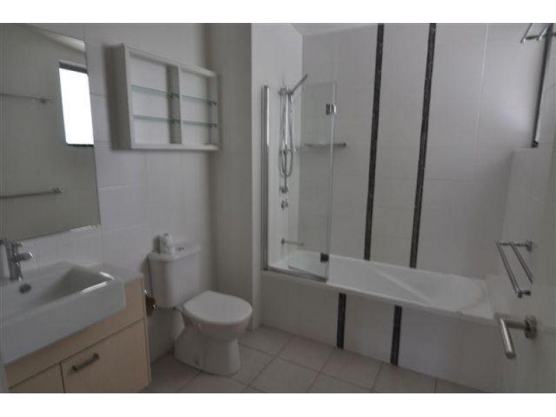 2/14 Manning Street, Milton QLD 4064