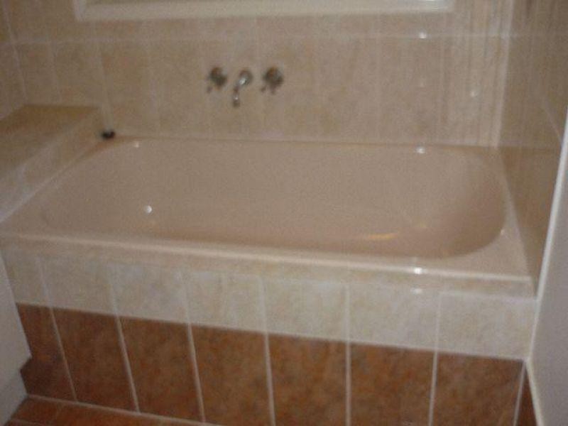 102 Watarrka Drive, Parkinson QLD 4115