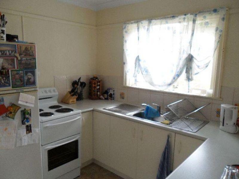 2/162 Harold Street, Holland Park QLD 4121