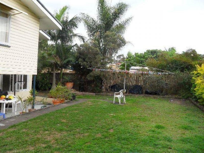 2/162 Harold Street, Holland Park QLD 4121