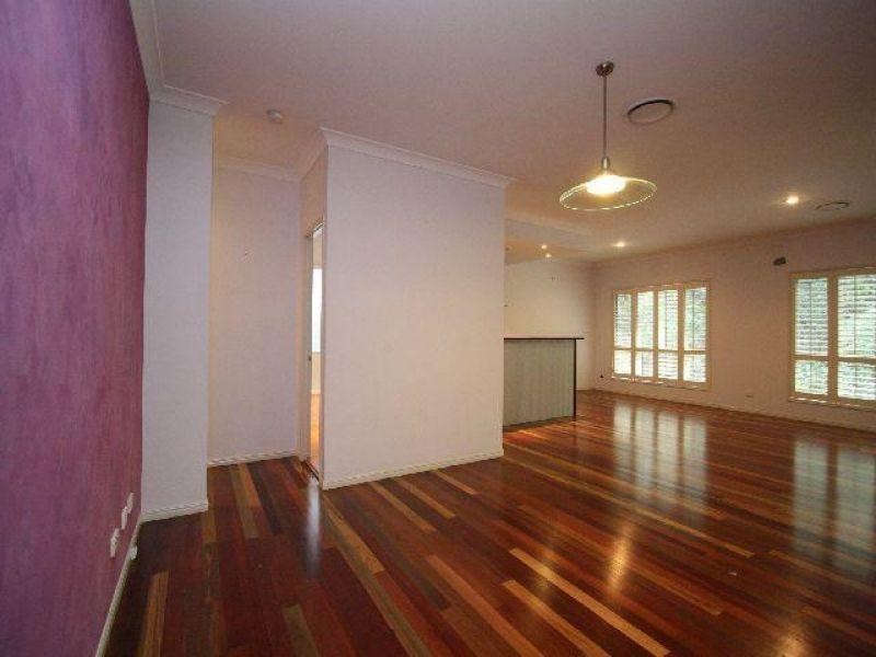 8 Kangan Court, Shailer Park QLD 4128