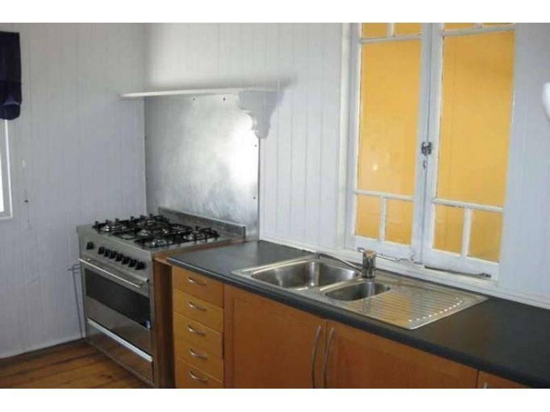 6 York Street, Coorparoo QLD 4151