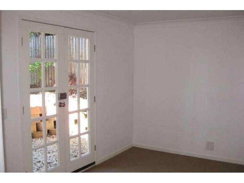 6 York Street, Coorparoo QLD 4151