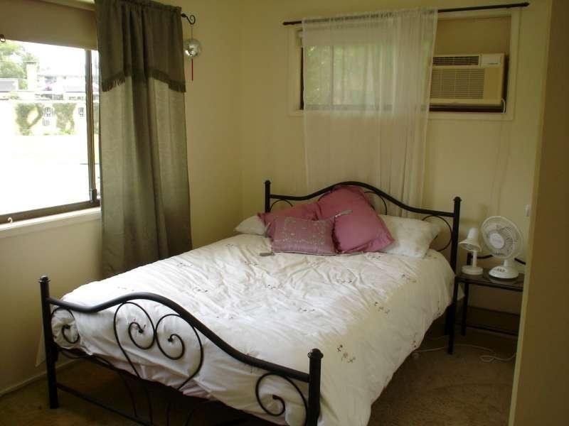 18 Rosewall Street, Upper Mount Gravatt QLD 4122