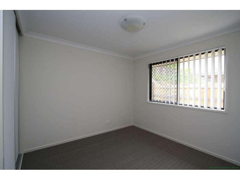 8 Clive Road, Birkdale QLD 4159