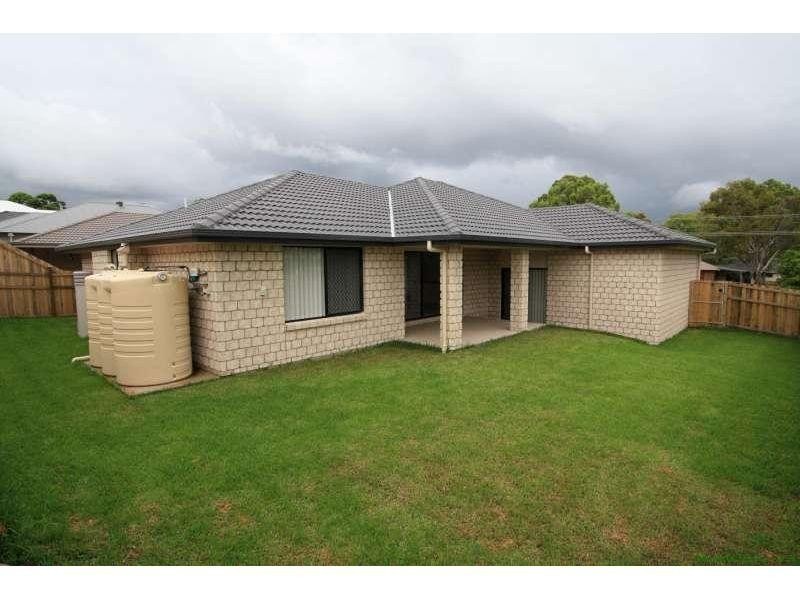 8 Clive Road, Birkdale QLD 4159