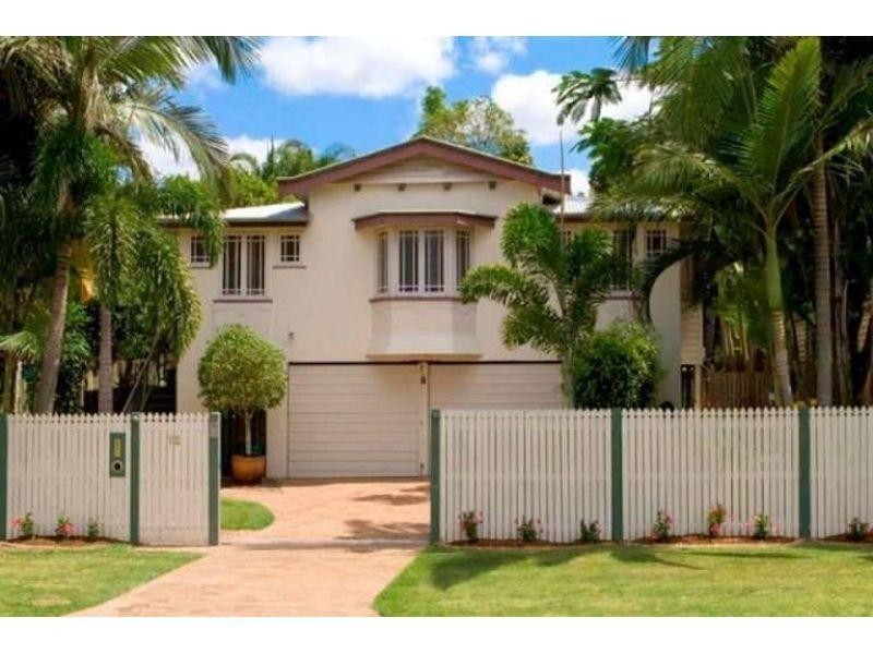 12 Cyril Street, Camp Hill QLD 4152