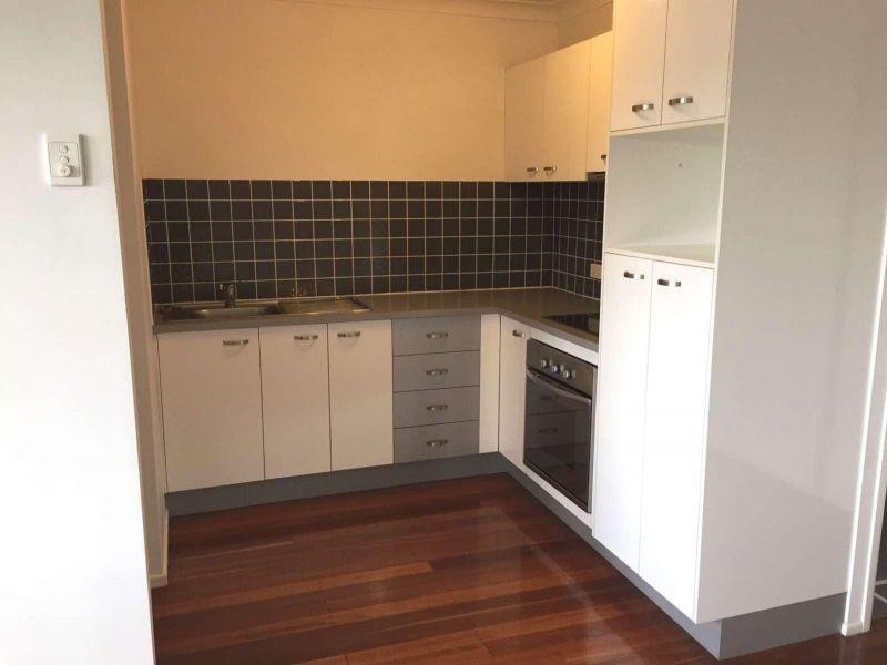 4/25 Reis Street, Woolloongabba QLD 4102