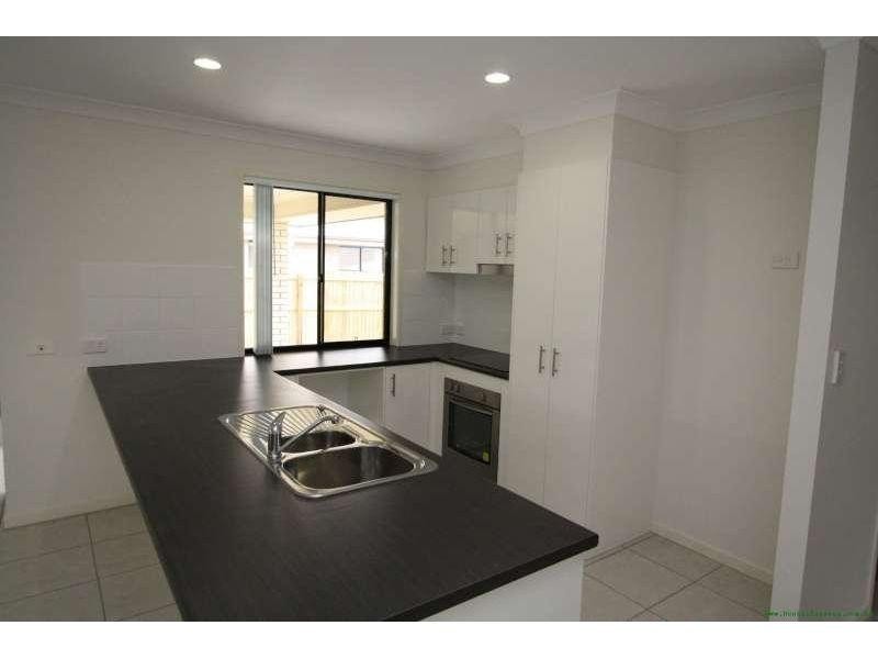 37 Fourth Avenue, Marsden QLD 4132