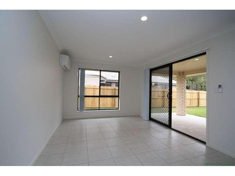 37 Fourth Avenue, Marsden QLD 4132