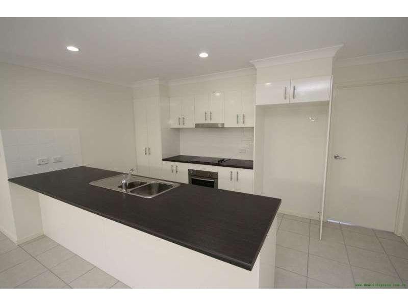 35 Fourth Avenue, Marsden QLD 4132