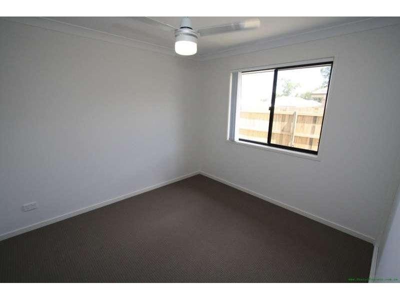 35 Fourth Avenue, Marsden QLD 4132