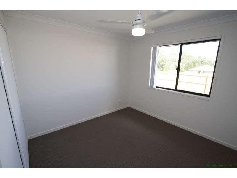 35 Fourth Avenue, Marsden QLD 4132