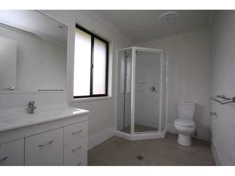 33 Fourth Avenue, Marsden QLD 4132