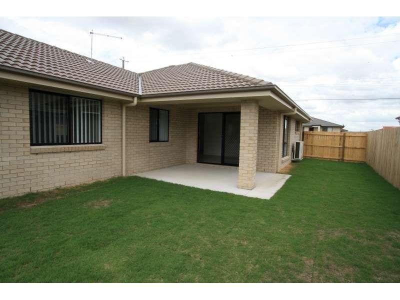 33 Fourth Avenue, Marsden QLD 4132