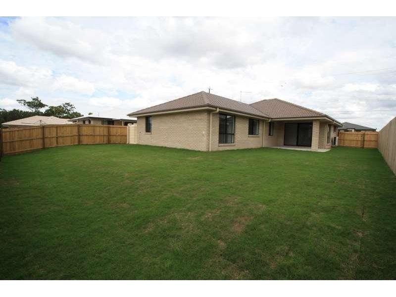 33 Fourth Avenue, Marsden QLD 4132