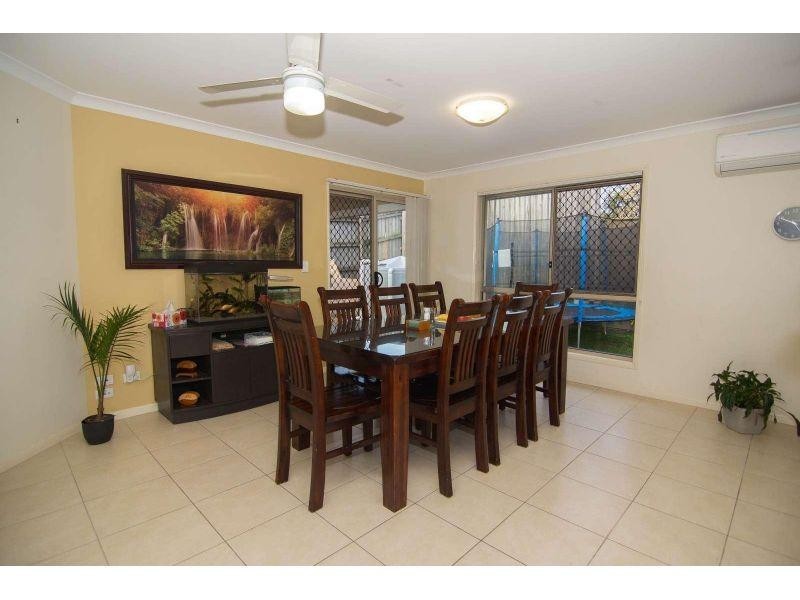 35 Dart Place, Parkinson QLD 4115