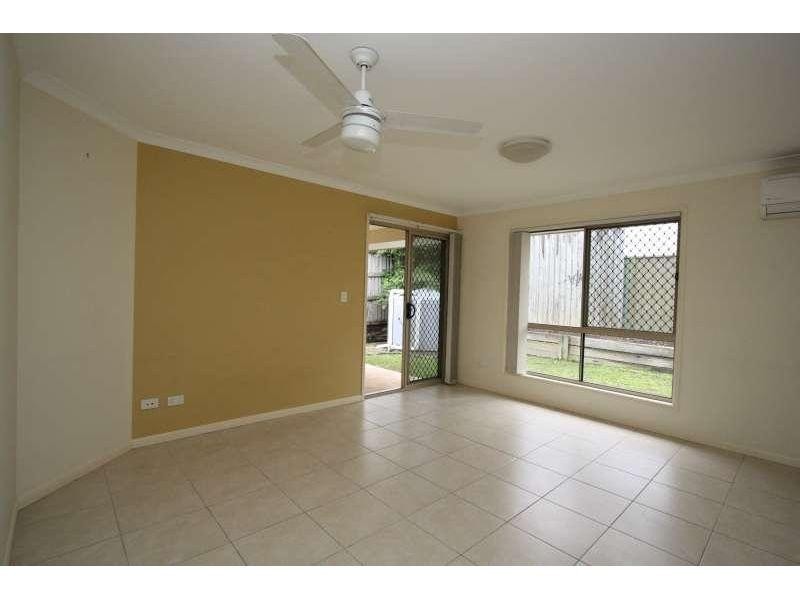 35 Dart Place, Parkinson QLD 4115